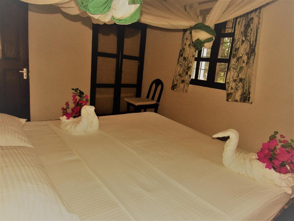 Karibuni Jeds Villas 85&86 Mambrui Exterior foto